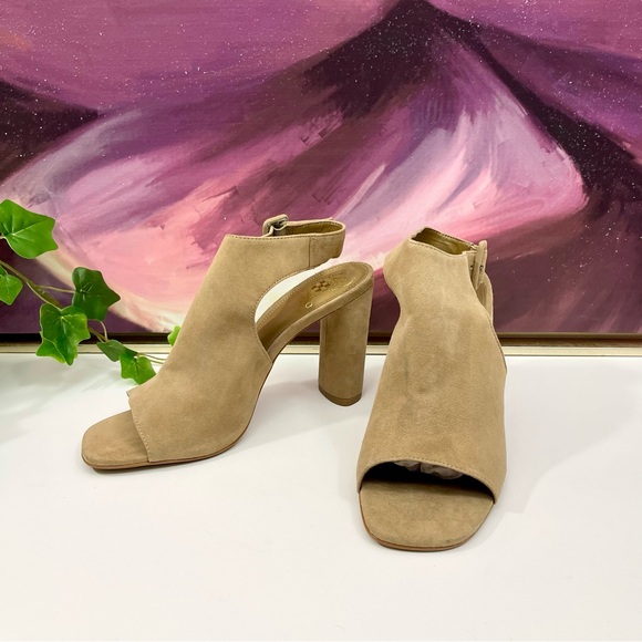 Vince Camuto Crebellan Block Heel Suede Sandal in Tan Size 8.5 - Picture 4 of 15